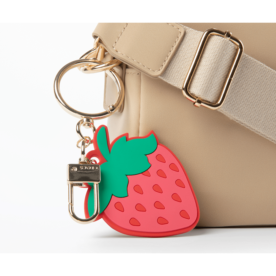 Crocs Essential | Strawberry Bag Charm